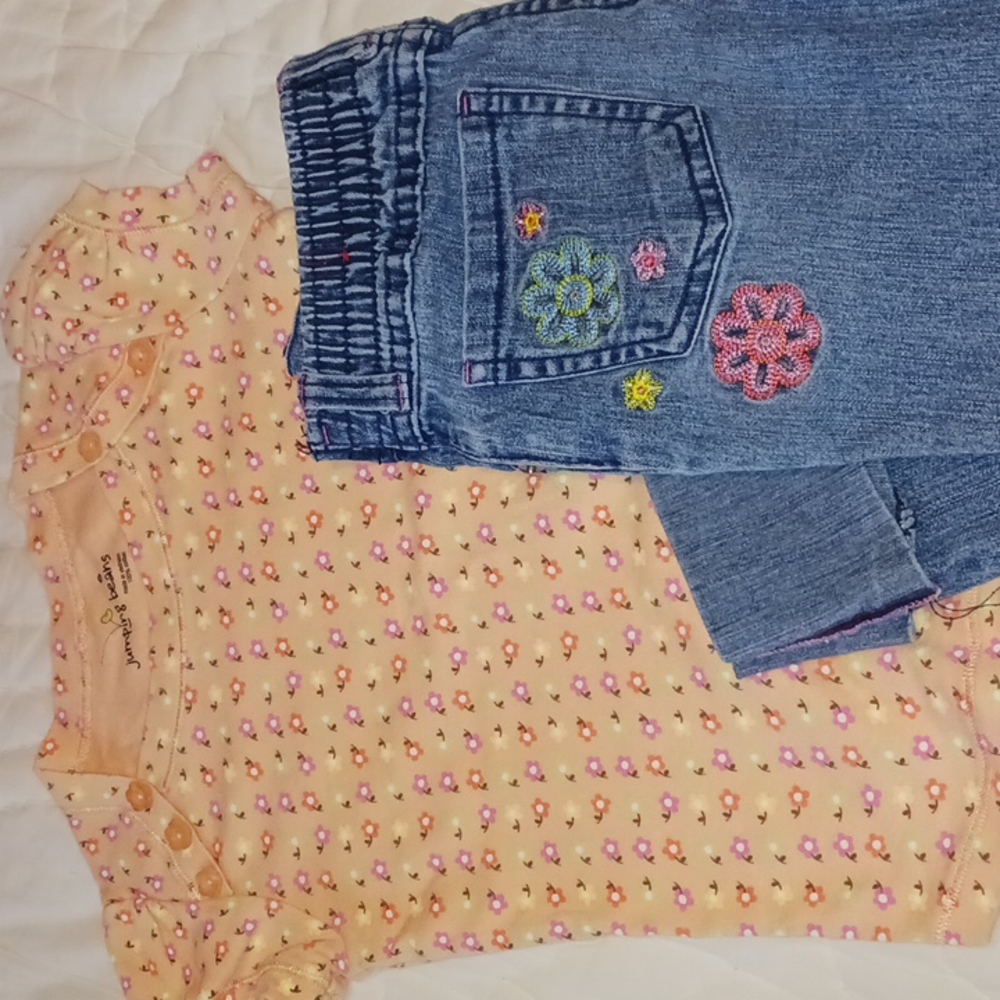 Girls size 6 bundle. 1 Jumping Beans top w/denim capris